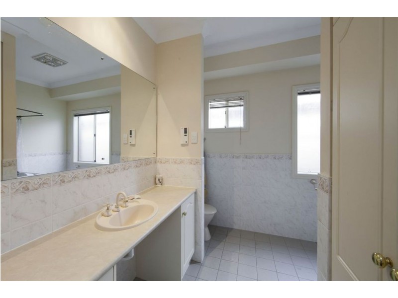 1 Burnie Avenue, Campbelltown SA 5074