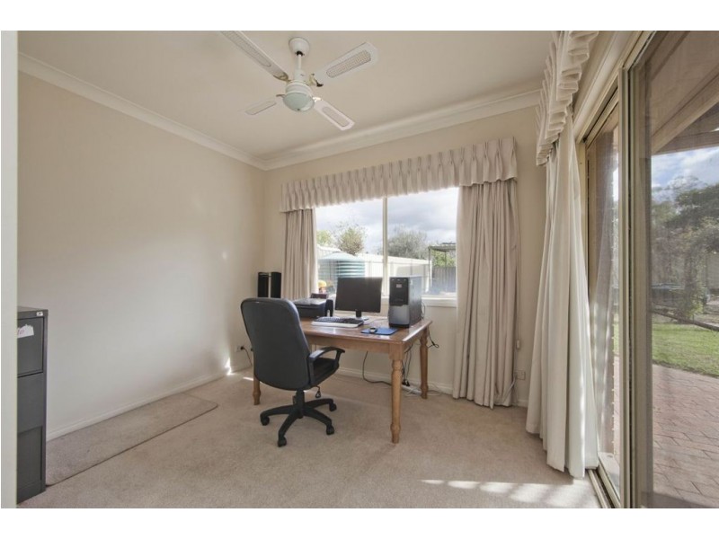 1 Burnie Avenue, Campbelltown SA 5074