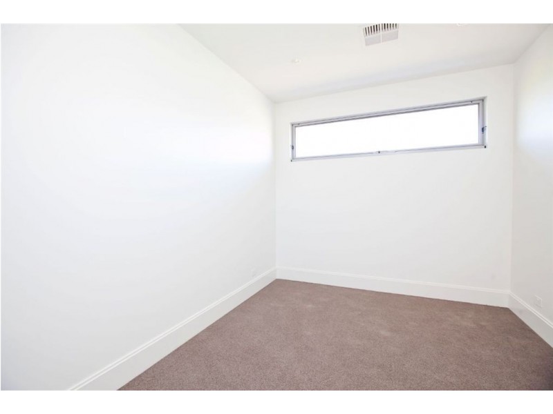 10 Paruna Road, Henley Beach SA 5022