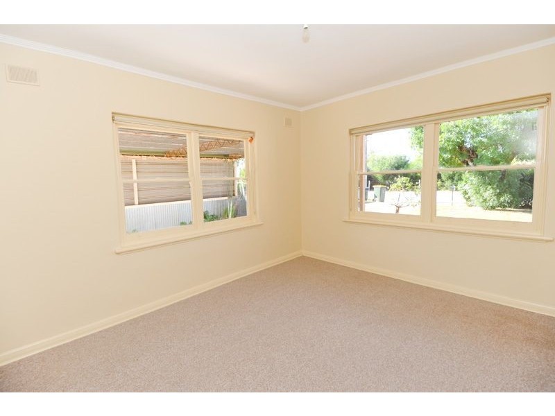 25 Clarke Terrace, Seaton SA 5023