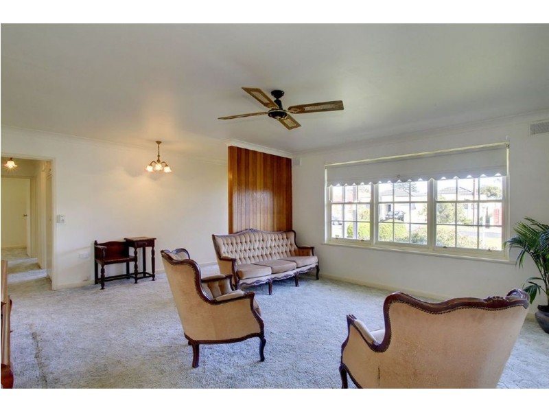 8 Gurner Terrace, Grange SA 5022