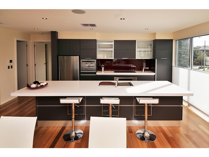 37A Esplanade (Virtual beachfront), Henley Beach South SA 5022