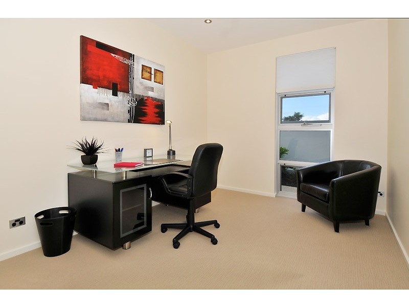 37A Esplanade (Virtual beachfront), Henley Beach South SA 5022