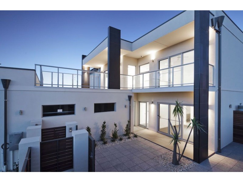 42 Seaview Road, Tennyson SA 5022