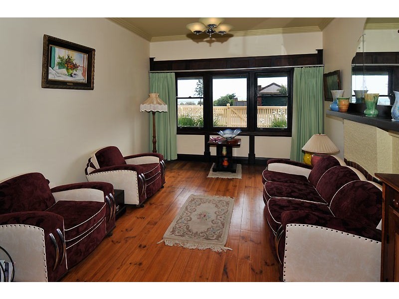 14 Seaview Road, Tennyson SA 5022