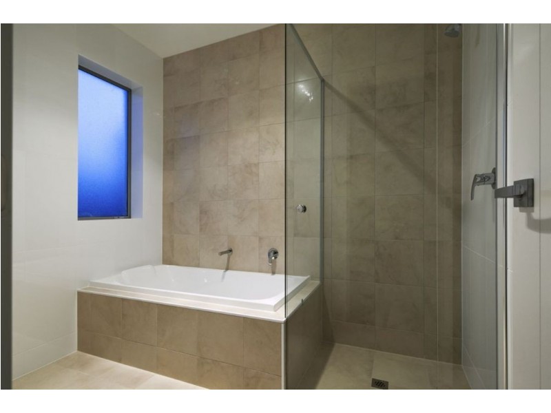 42 Seaview Road, Tennyson SA 5022