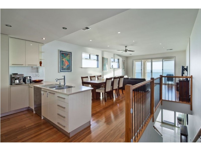 1/117 Esplanade, Henley Beach South SA 5022