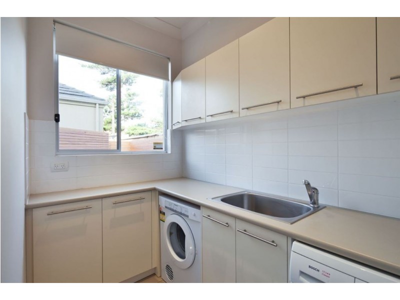 1/117 Esplanade, Henley Beach South SA 5022