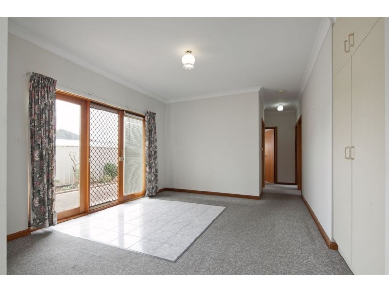 2/5 Henley Avenue, Henley Beach SA 5022