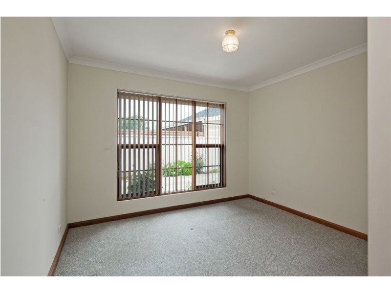 2/5 Henley Avenue, Henley Beach SA 5022