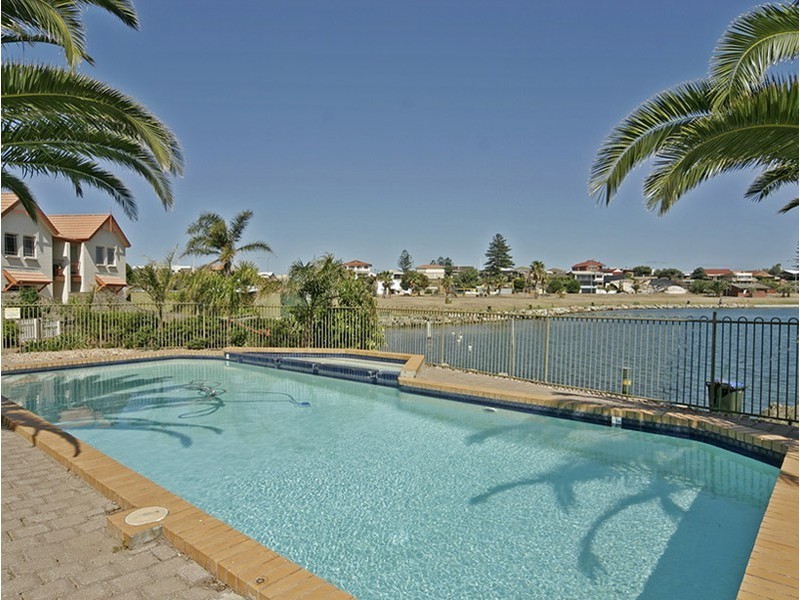 7/242 Trimmer Parade, West Lakes SA 5021