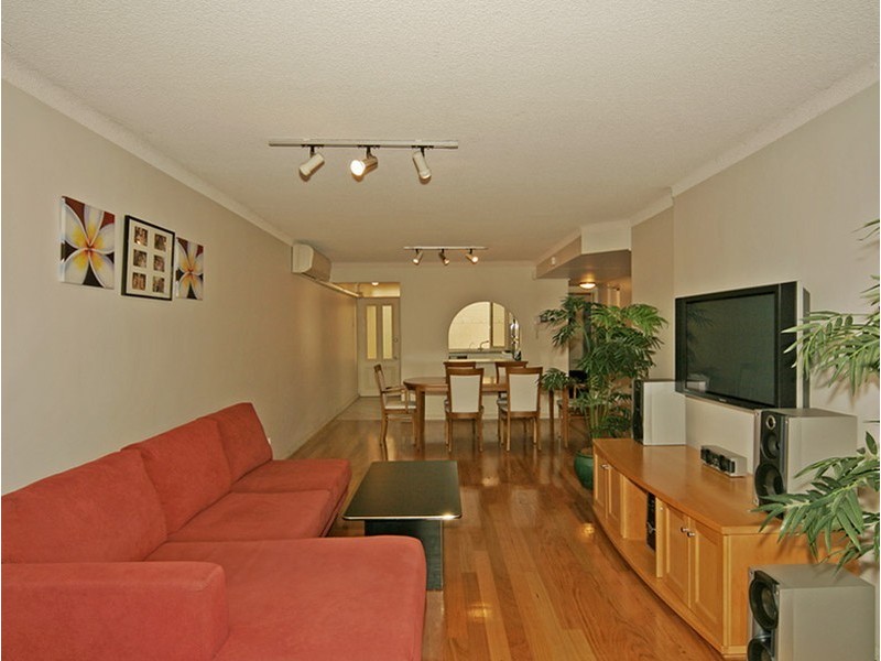 7/242 Trimmer Parade, West Lakes SA 5021