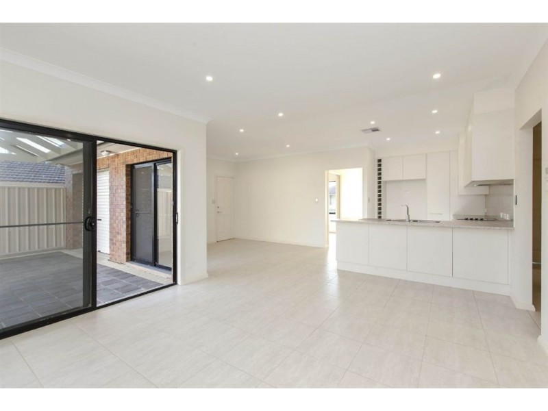 7 Albany Street, Grange SA 5022