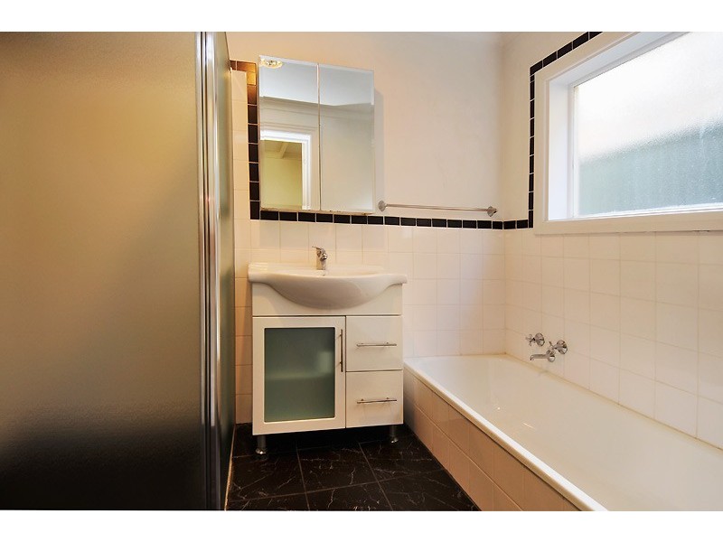 10 Claire Street, Largs Bay SA 5016