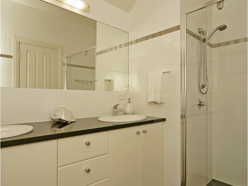 8 Bucknall Close, Tennyson SA 5022