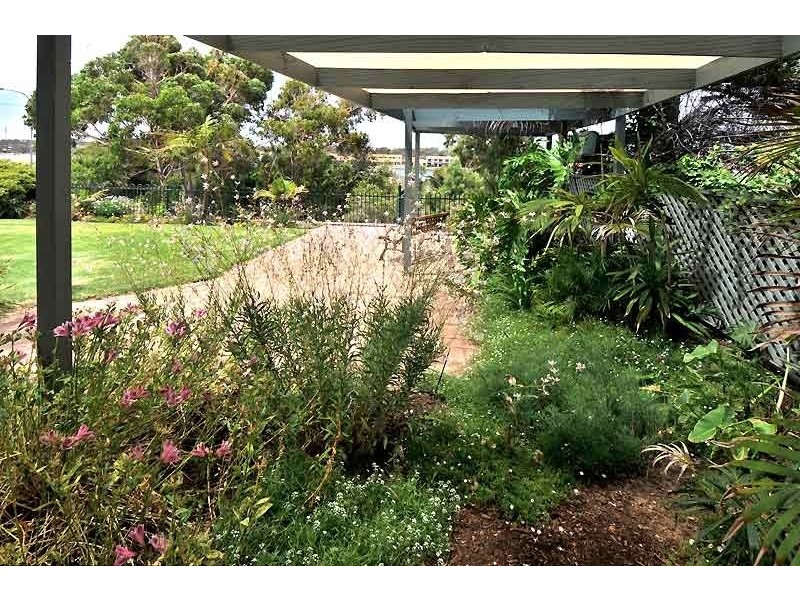 68 Seaview Road, Tennyson SA 5022