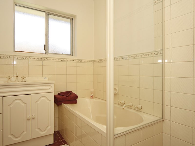 2 Holthouse Road, Fulham Gardens SA 5024