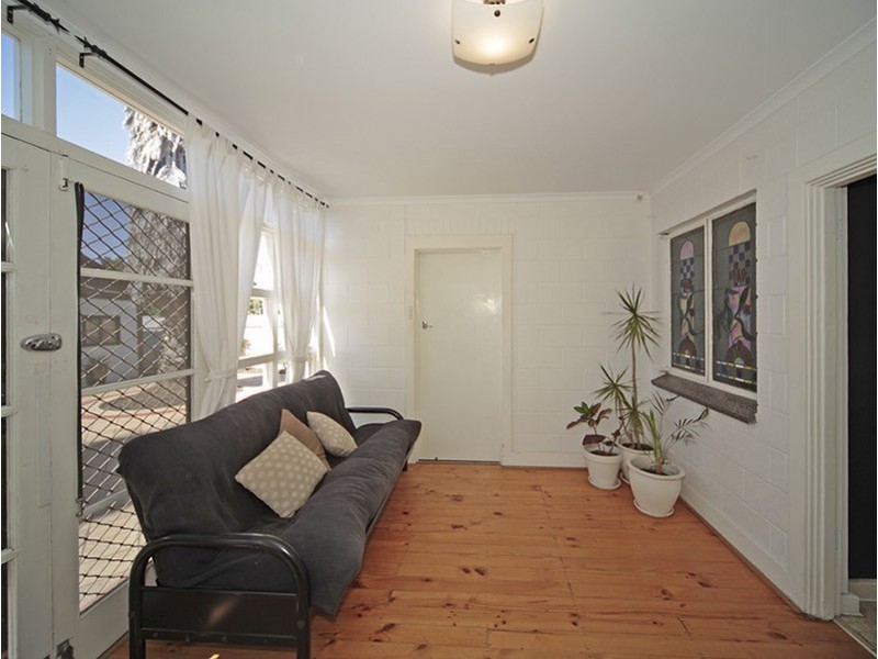 42 Mitton Avenue, Henley Beach SA 5022