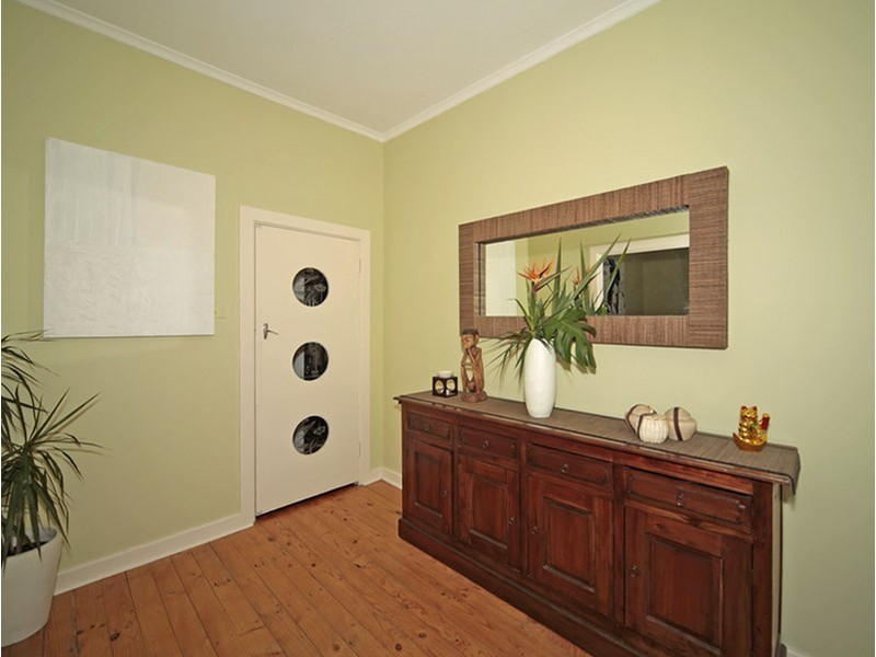 42 Mitton Avenue, Henley Beach SA 5022