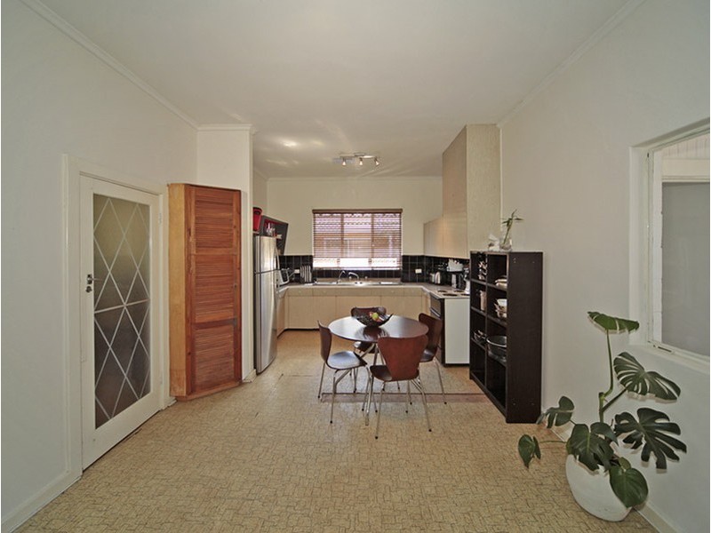 42 Mitton Avenue, Henley Beach SA 5022