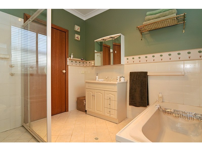 11a Rotorua Avenue, Park Holme SA 5043