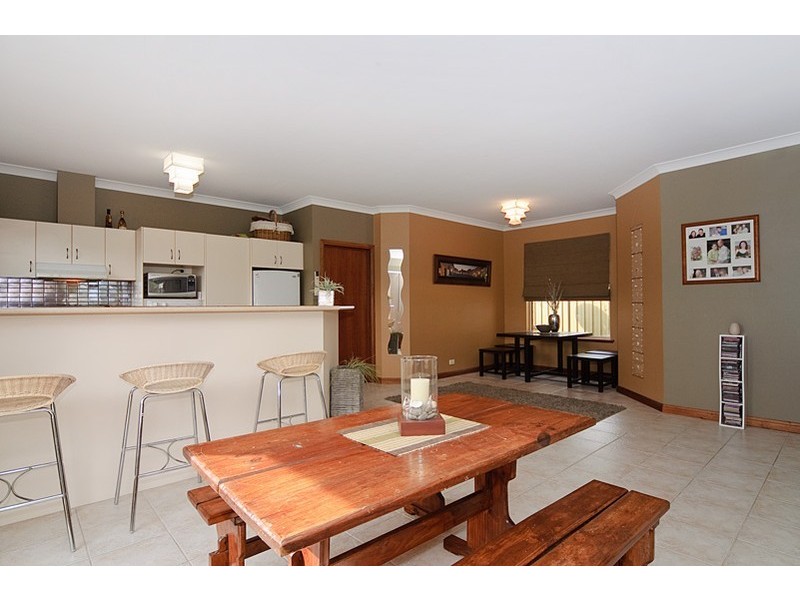 11a Rotorua Avenue, Park Holme SA 5043