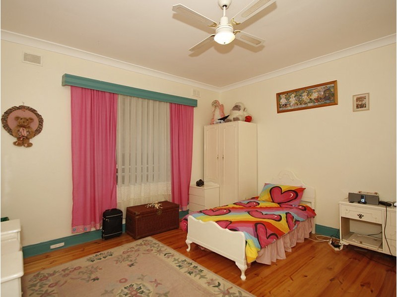 32 Lee Terrace, Rosewater SA 5013