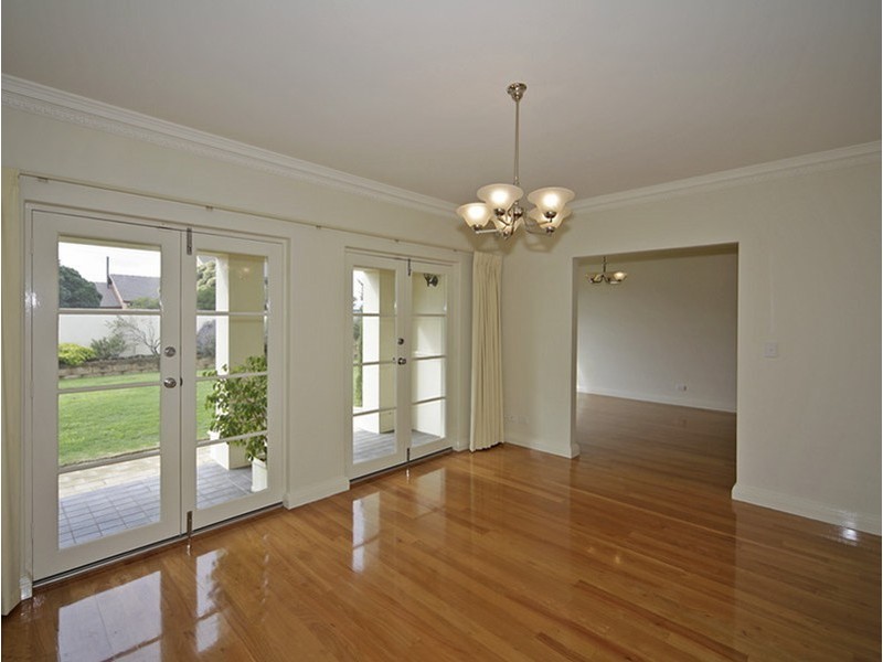 141 Seaview Road, Tennyson SA 5022