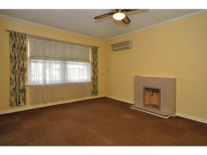 70 Fawnbrake Crescent, West Beach SA 5024