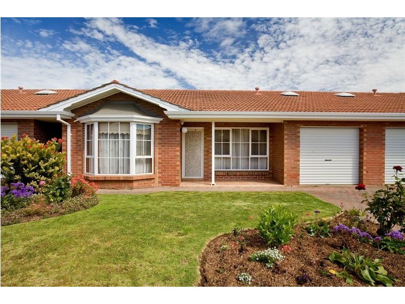 18/2 Island Drive,, West Lakes SA 5021