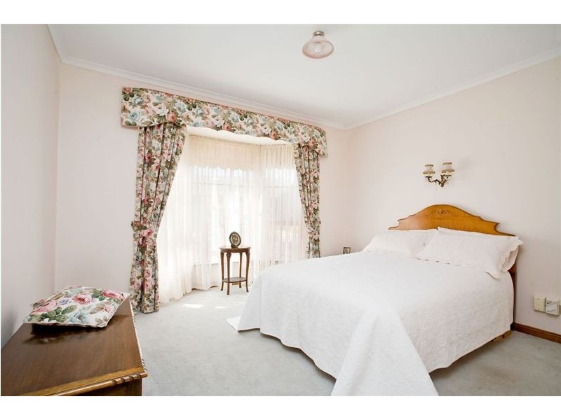 18/2 Island Drive,, West Lakes SA 5021