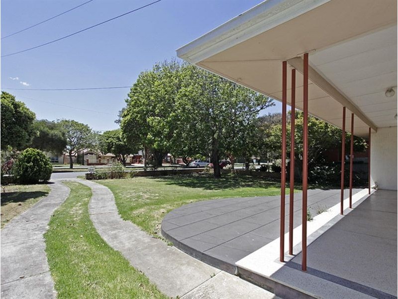 5 Cudmore Terrace, Henley Beach South SA 5022