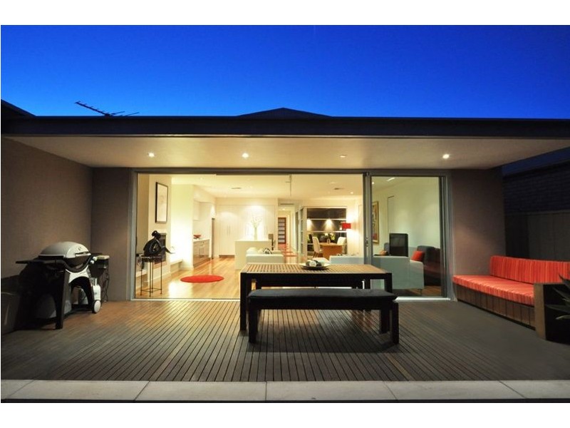 2A Aylwin Street, Henley Beach South SA 5022
