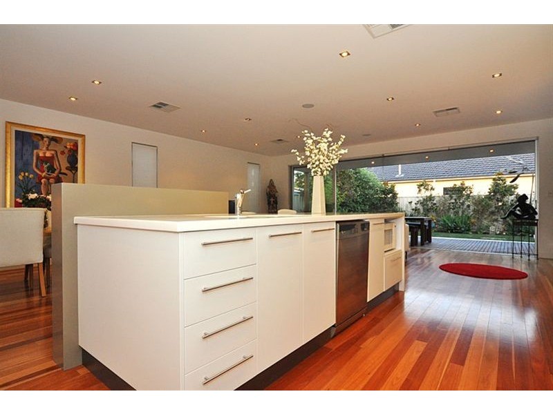 2A Aylwin Street, Henley Beach South SA 5022