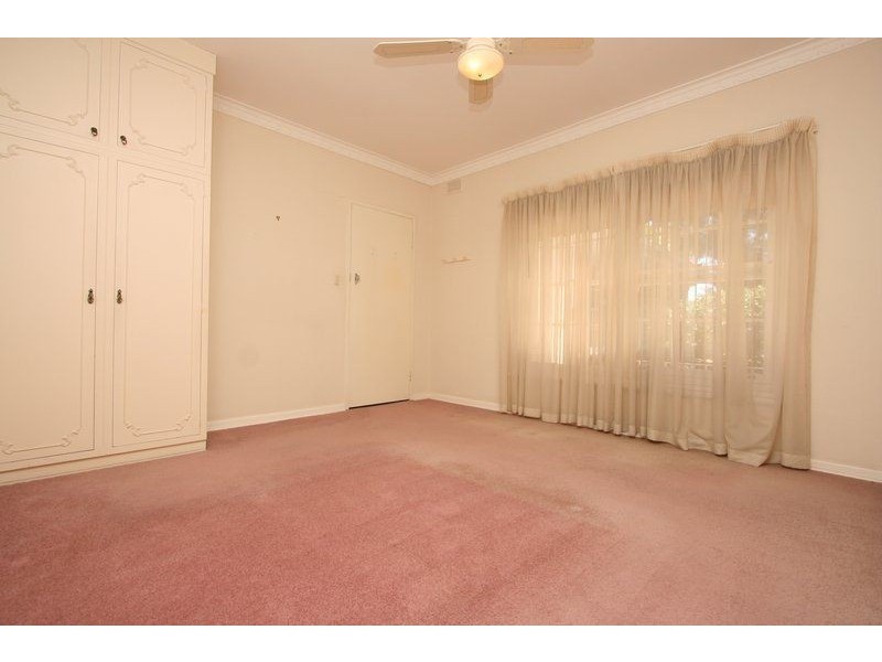 9 Winston Crescent, West Beach SA 5024