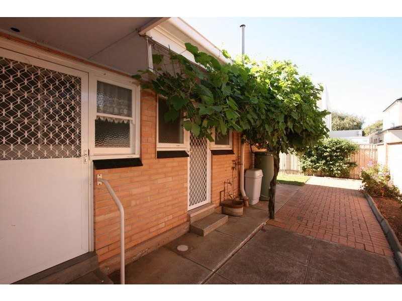 9 Winston Crescent, West Beach SA 5024
