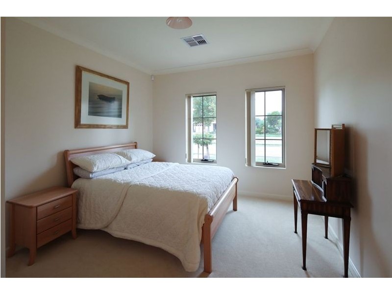 14 HMAS Australia Road, Henley Beach South SA 5022