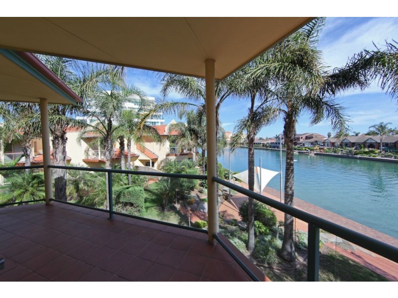 15/157 Brebner Drive, West Lakes SA 5021