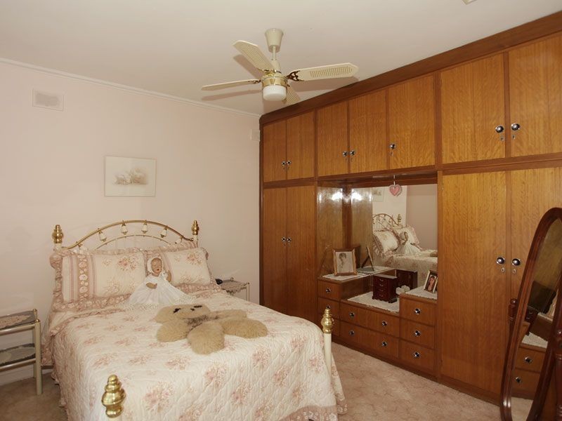11 Third Avenue, Seaton SA 5023