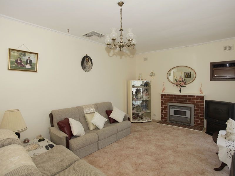 11 Third Avenue, Seaton SA 5023