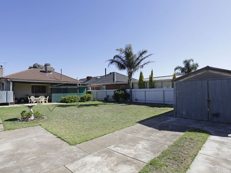 11 Third Avenue, Seaton SA 5023