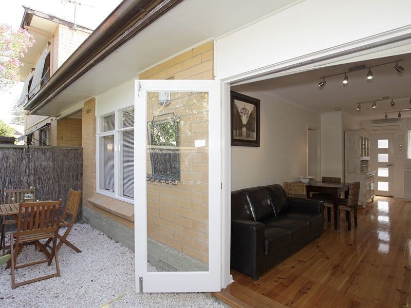 2/8 Chester Street, Henley Beach SA 5022