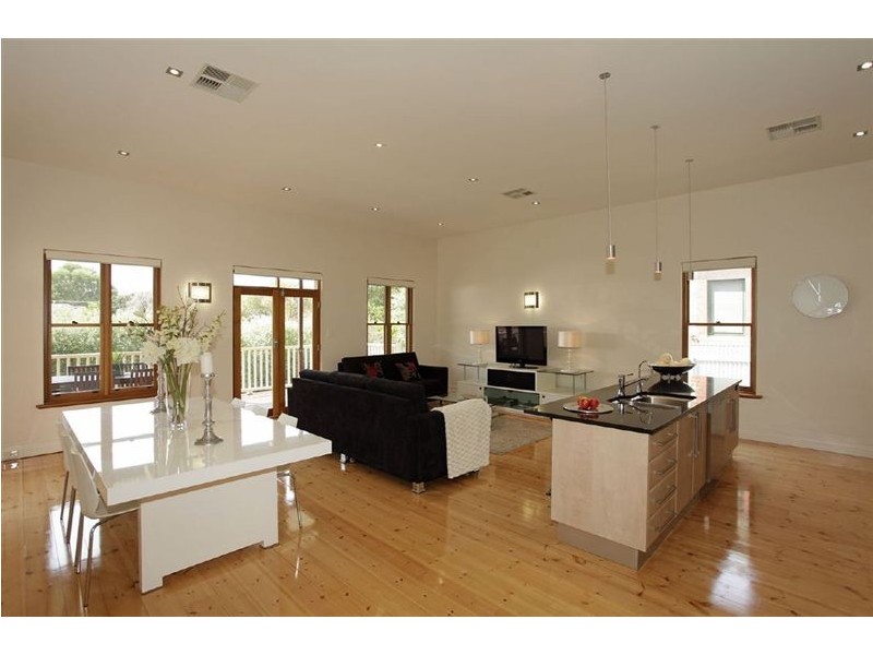 84 East Terrace, Henley Beach SA 5022