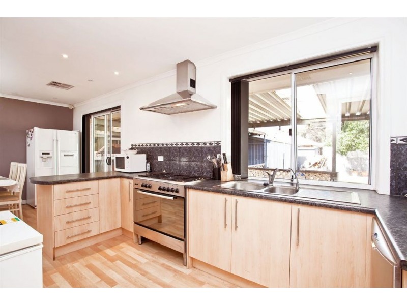 16 Quondong Avenue, Parafield Gardens SA 5107