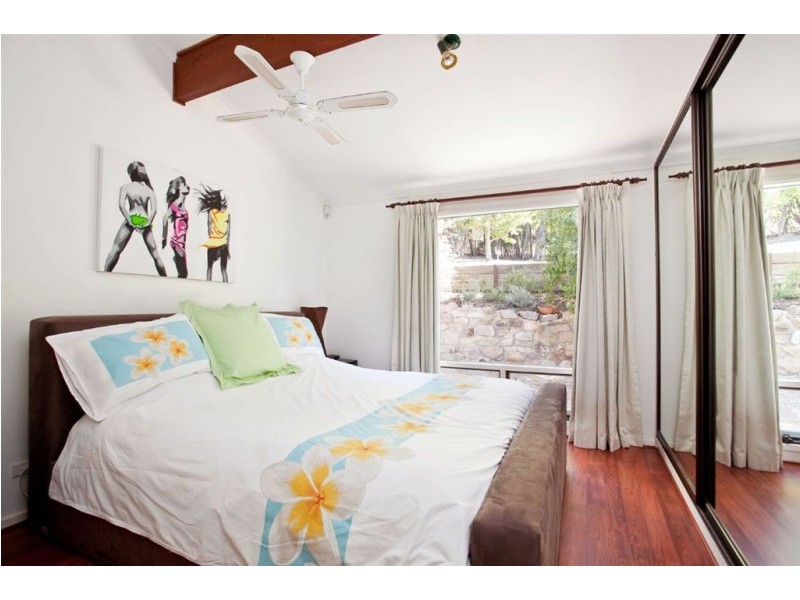 24 Hill View Road, Bridgewater SA 5155