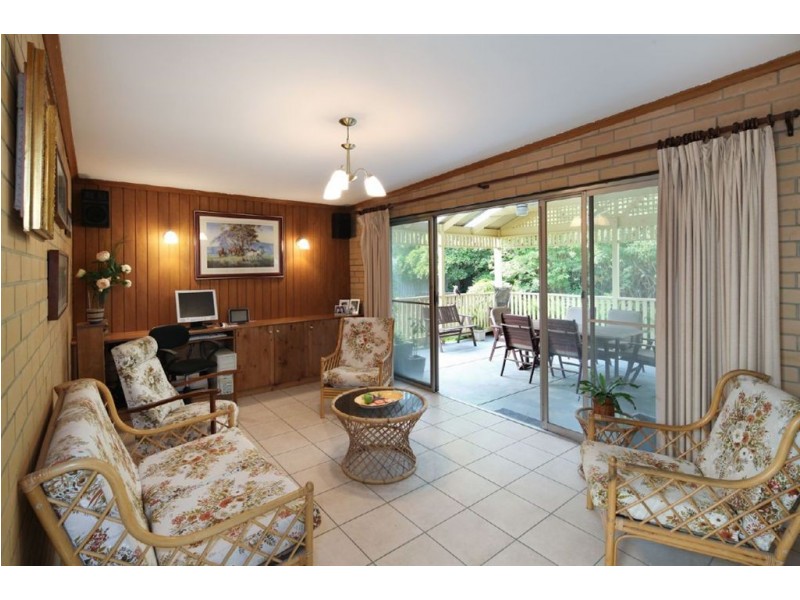 15 Windermere Avenue, Novar Gardens SA 5040