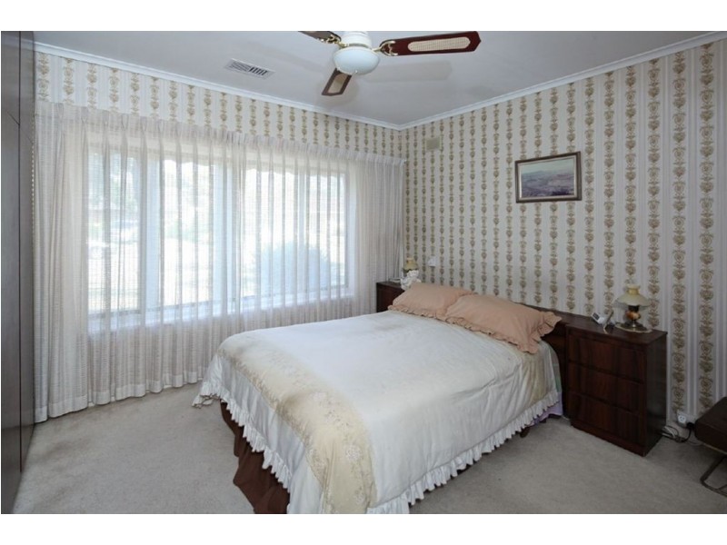 15 Windermere Avenue, Novar Gardens SA 5040