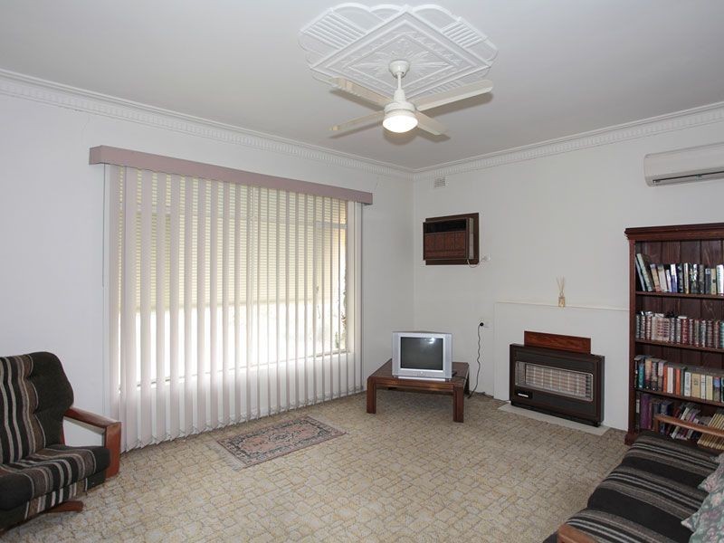 1 The Crescent, St Marys SA 5042