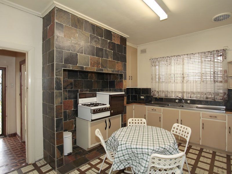 1 The Crescent, St Marys SA 5042