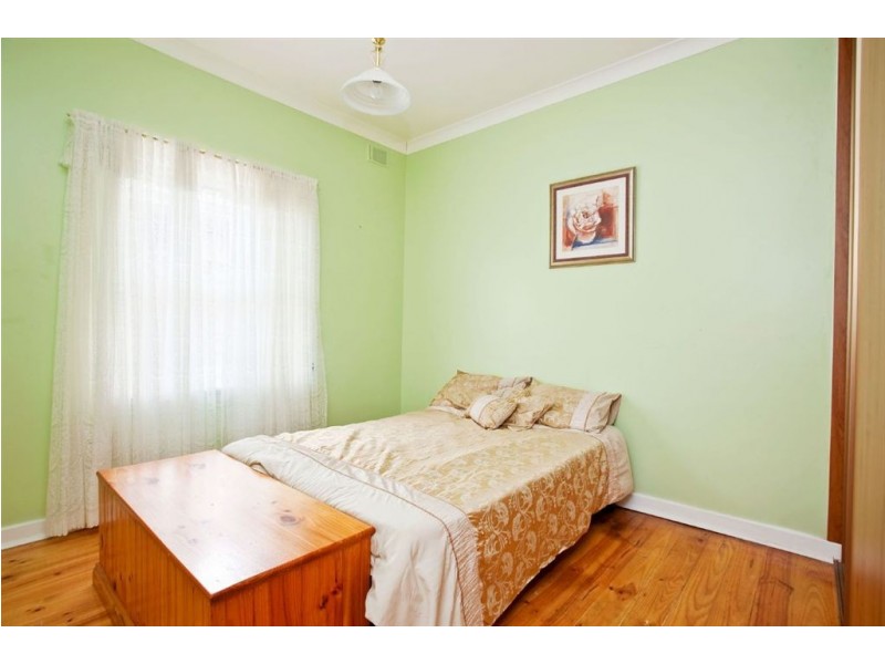 28 Emery Road, Campbelltown SA 5074